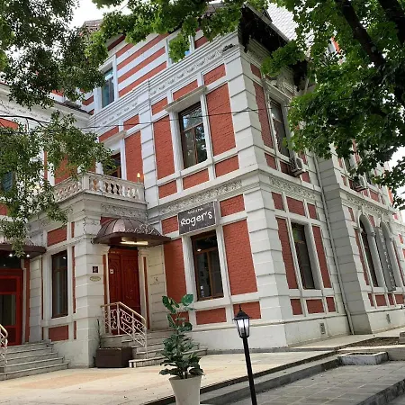 Hotel Roger's Ruse