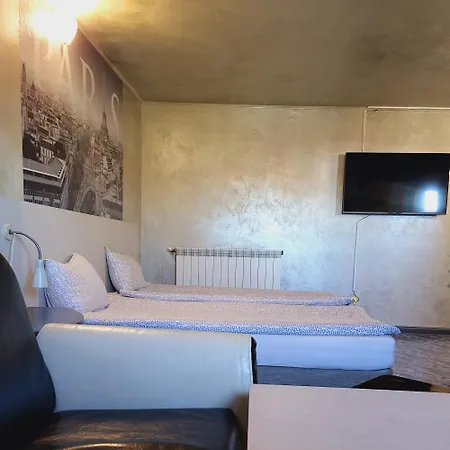 Roger's Hotel