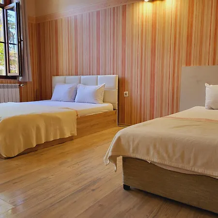 Hotel Roger's *